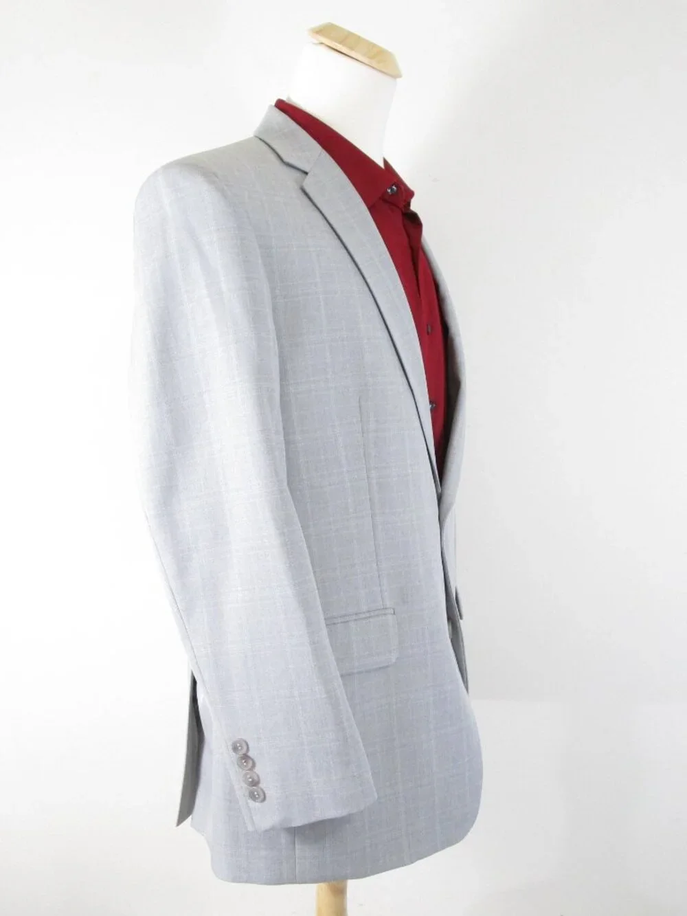 Saddlebred Mens Light Gray Plaid Two Button Suit Size 44R Pants 36 X 30